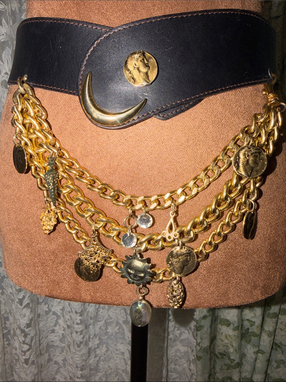 Byblos Black Leather Waist Belt with Gold Crescent and Chain Charms - Picture 5 of 8